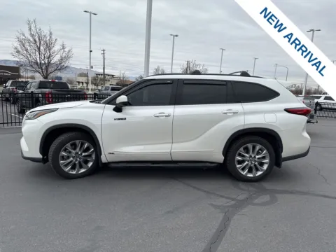 More photos of 2021 Toyota Highlander Hybrid Limited at NeXgen Motors, UT