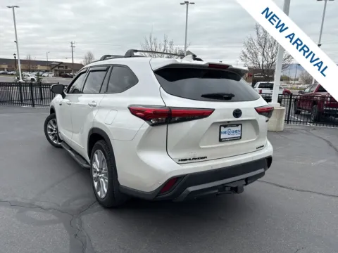 More photos of 2021 Toyota Highlander Hybrid Limited at NeXgen Motors, UT