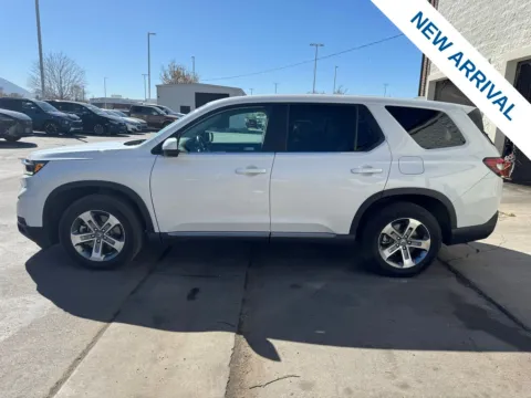More photos of 2023 Honda Pilot EX-L at NeXgen Motors, UT