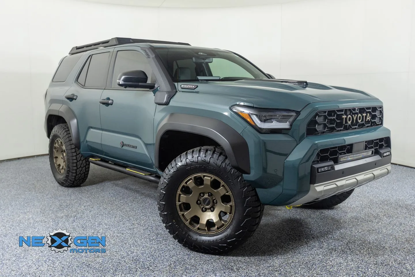 2025 Toyota 4Runner Hybrid Trailhunter i-FORCE MAX 4WD's photo