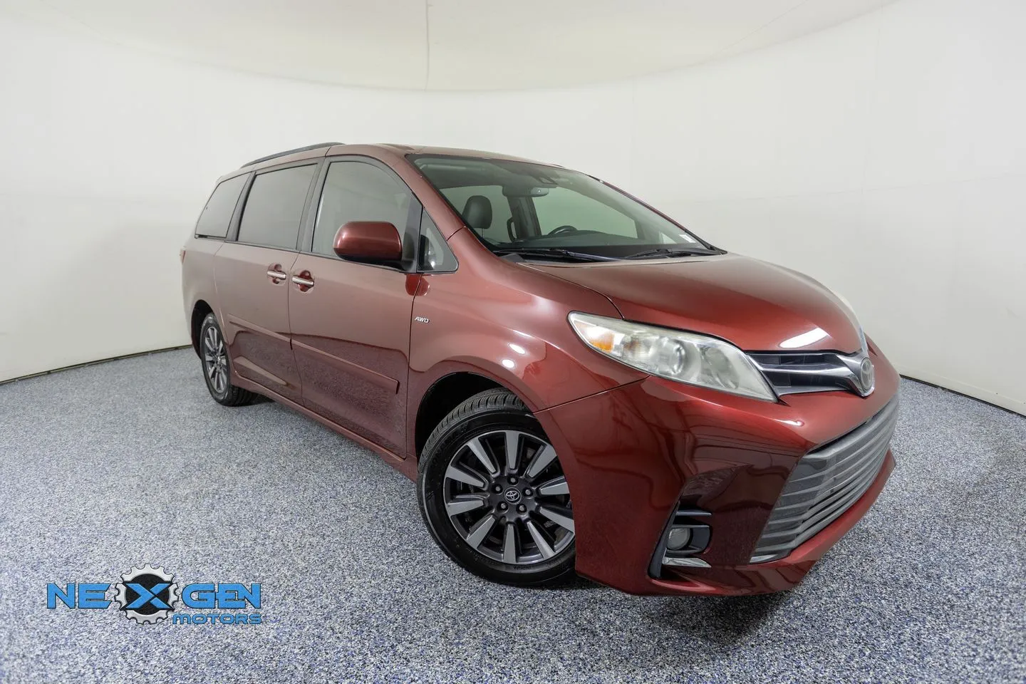 Red 2019 Toyota Sienna XLE for sale in Lindon, UT