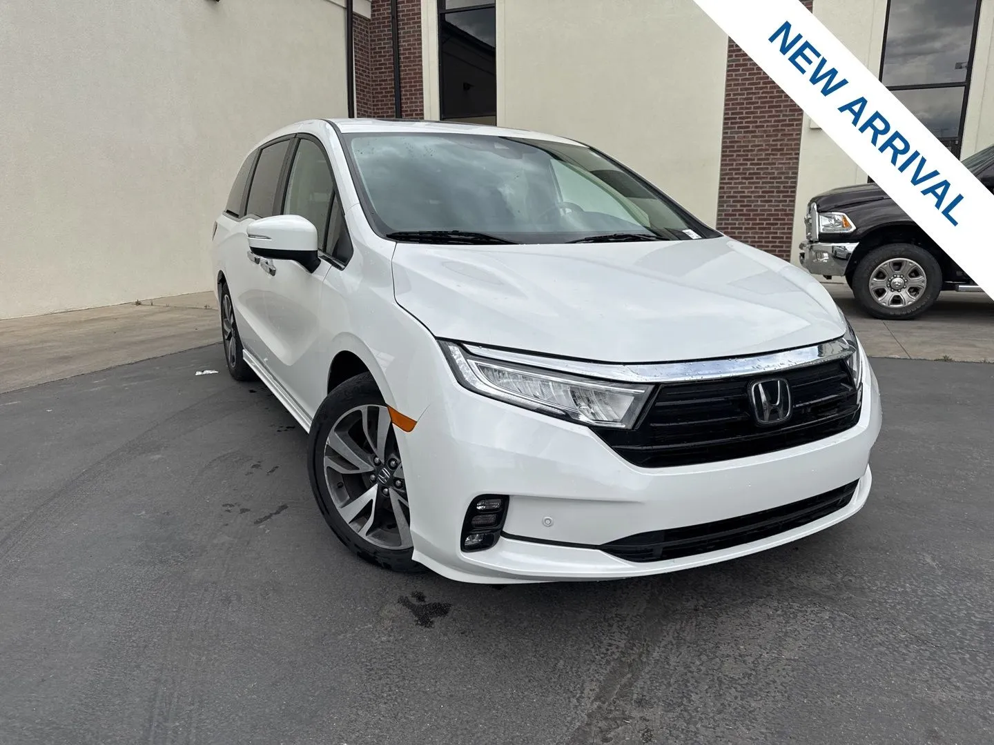 White 2023 Honda Odyssey Touring for sale in Lindon, UT