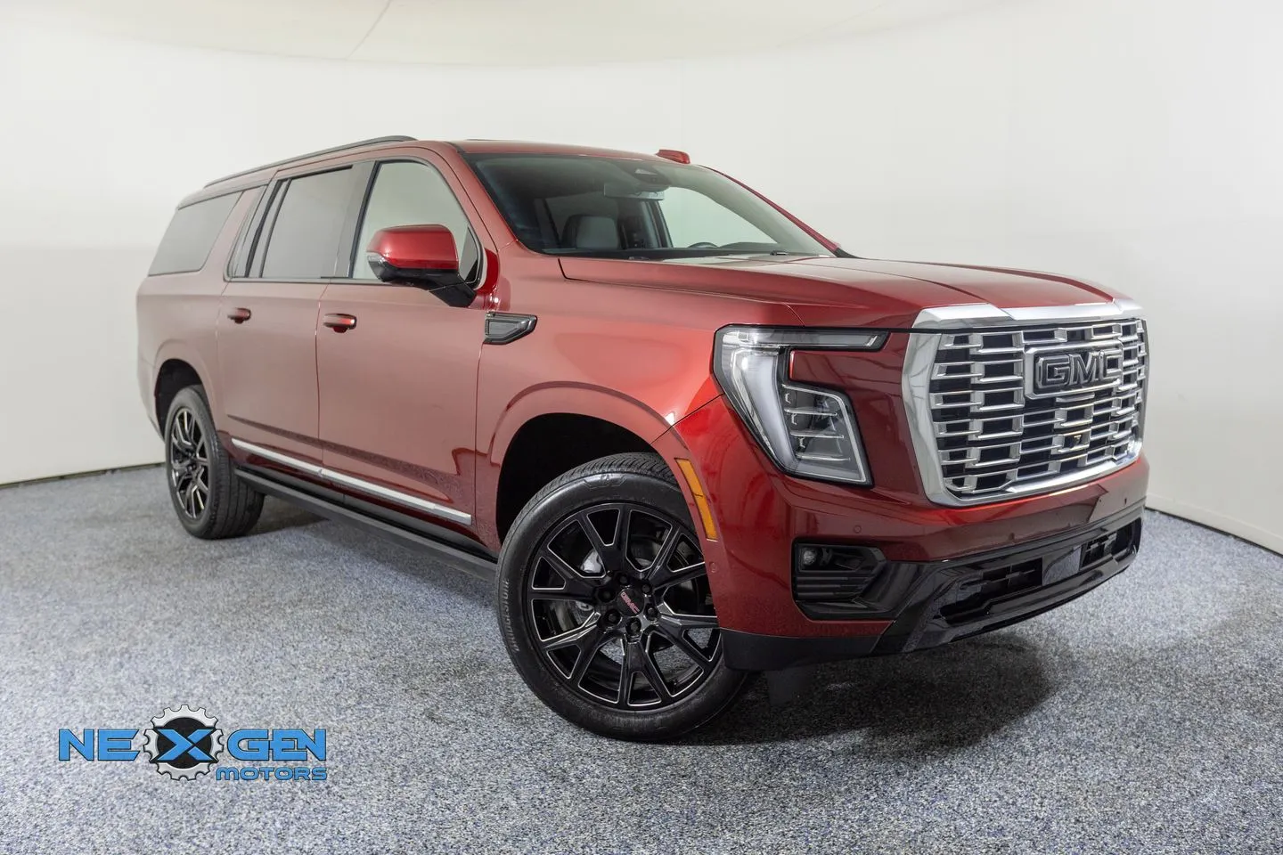 2025 GMC Yukon Denali AWD's photo