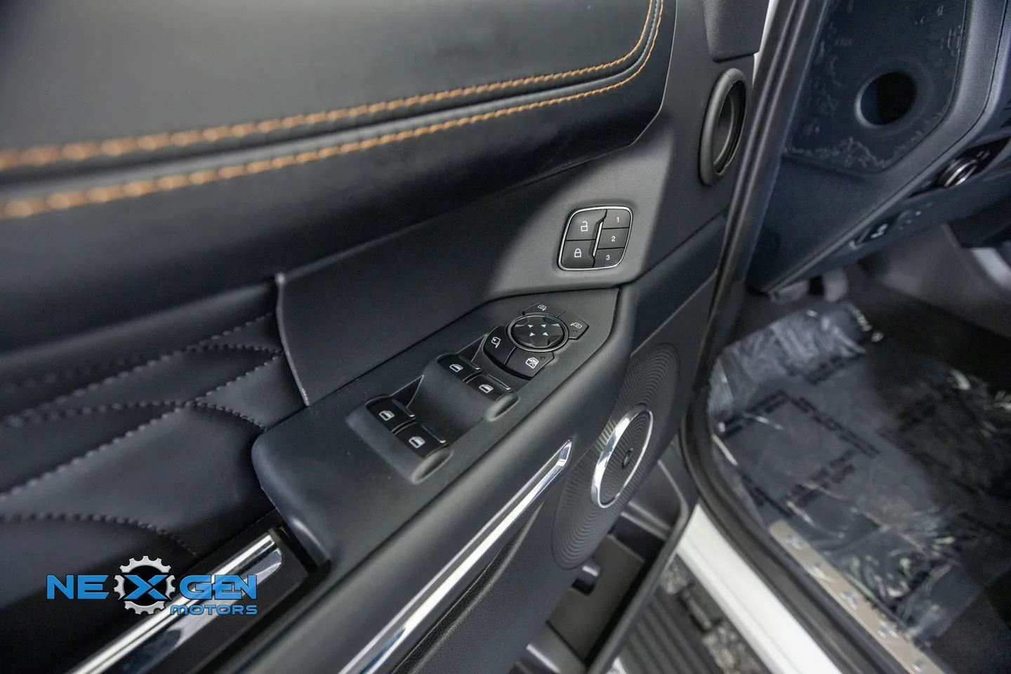 Ford Expedition photo 13