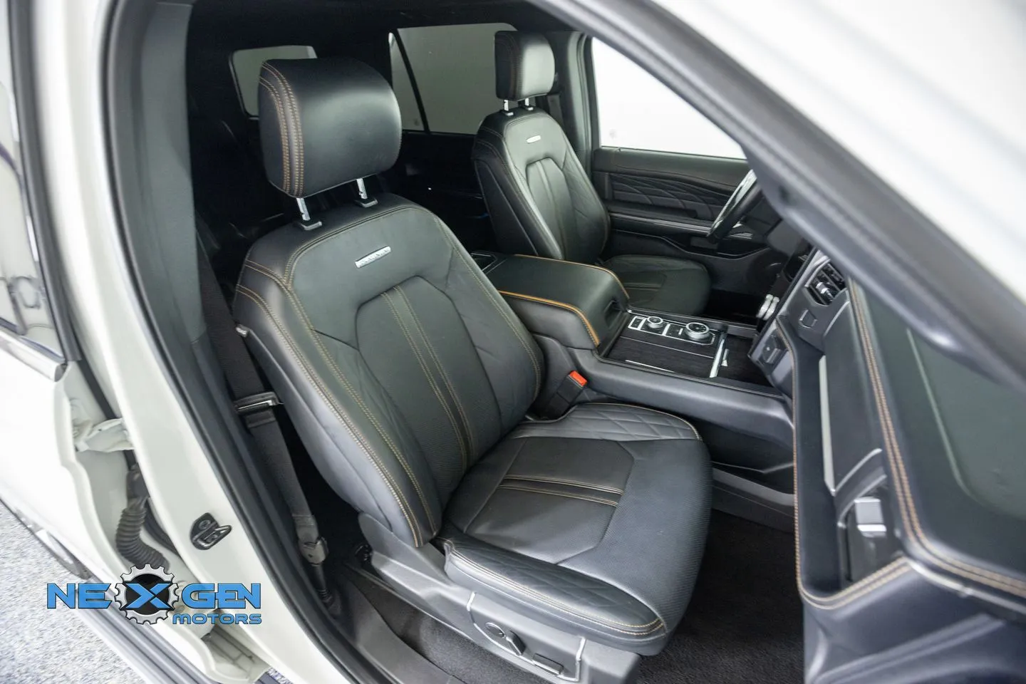 Ford Expedition photo 46