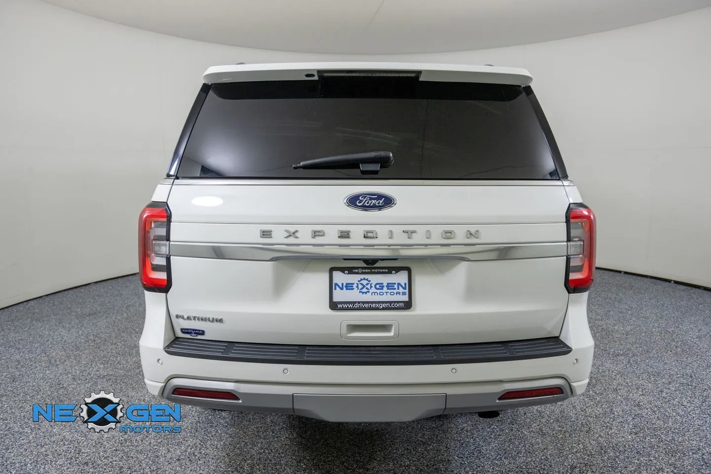 Ford Expedition photo 7