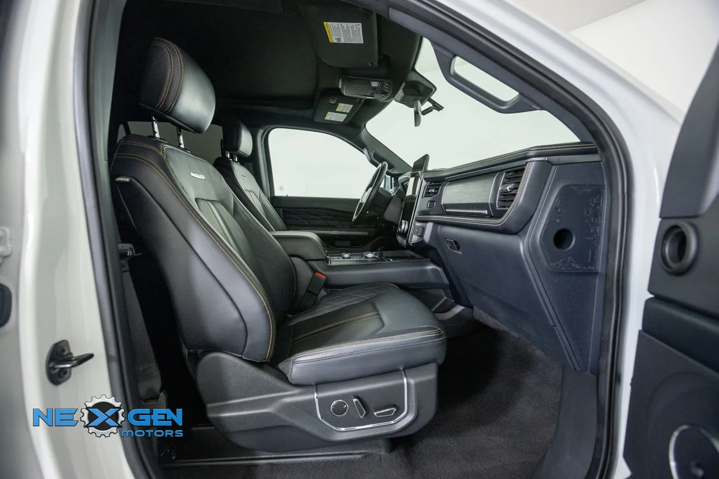 Ford Expedition photo 44