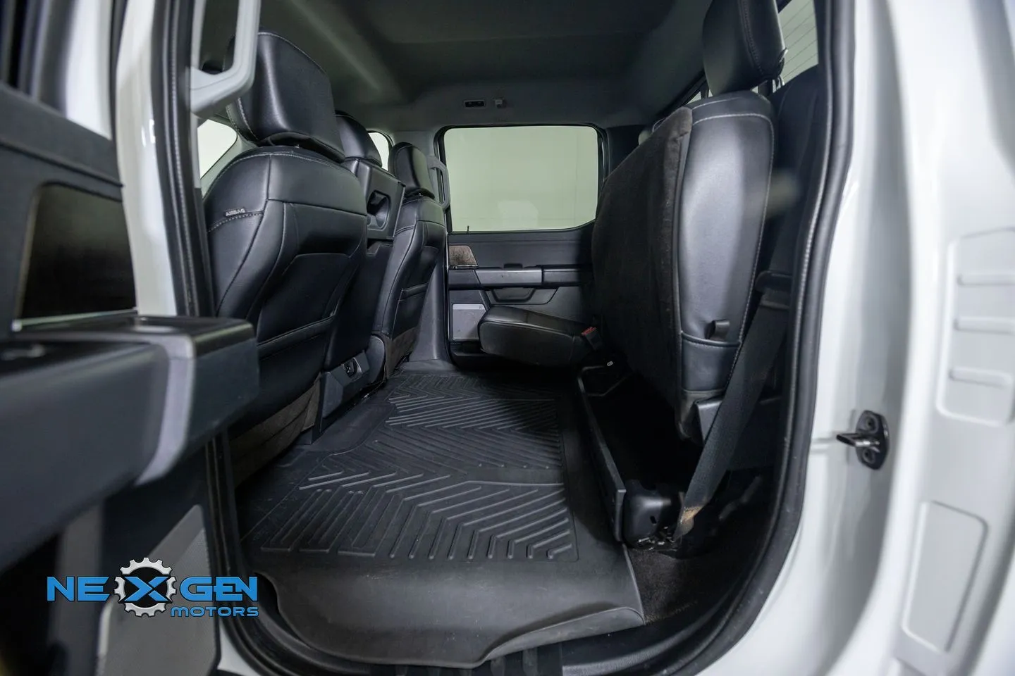 2022 Ford F-150 Lariat - Photo 28