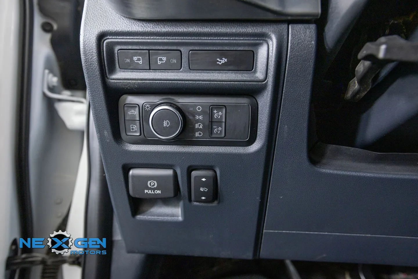 2022 Ford F-150 Lariat - Photo 13