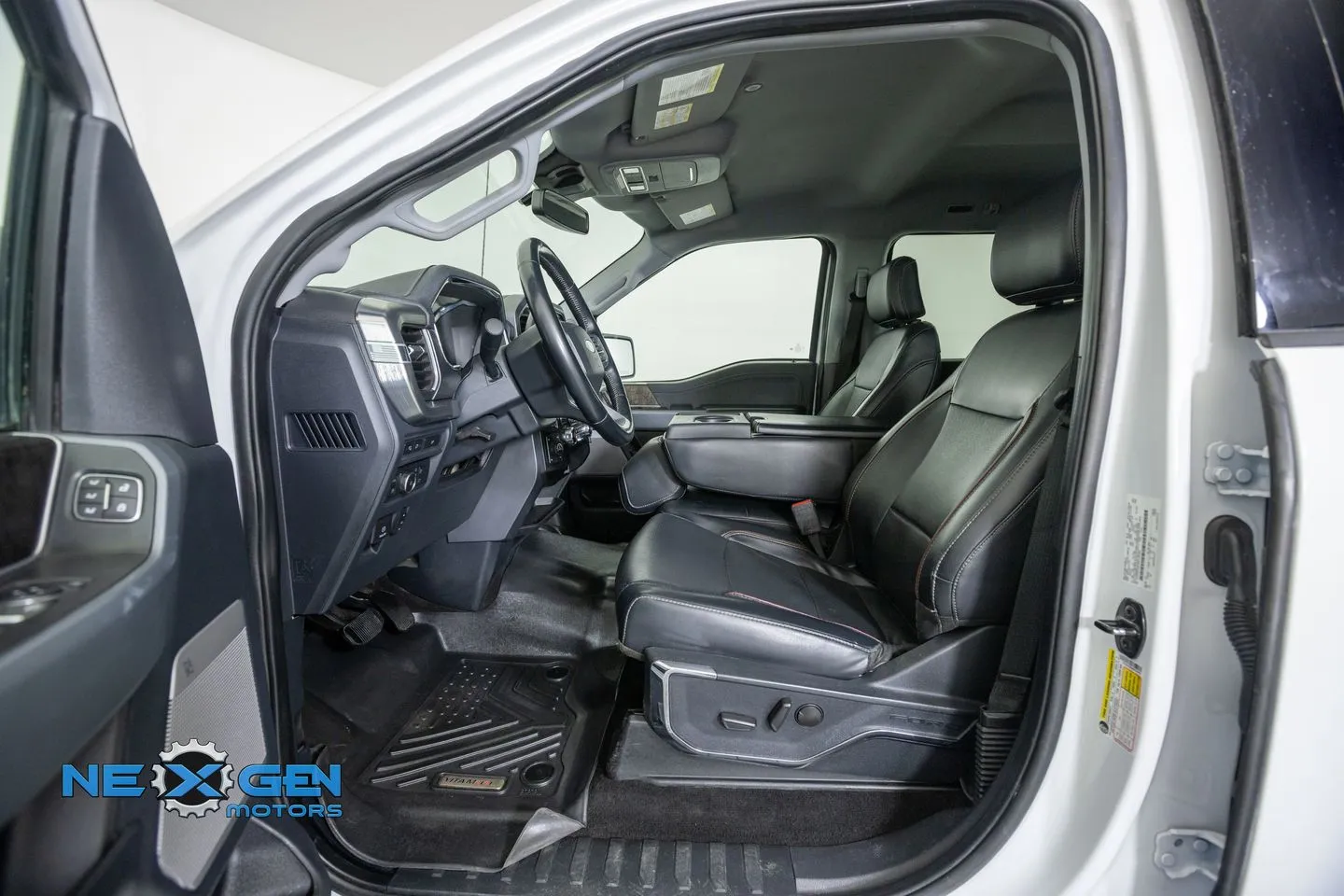 2022 Ford F-150 Lariat - Photo 11