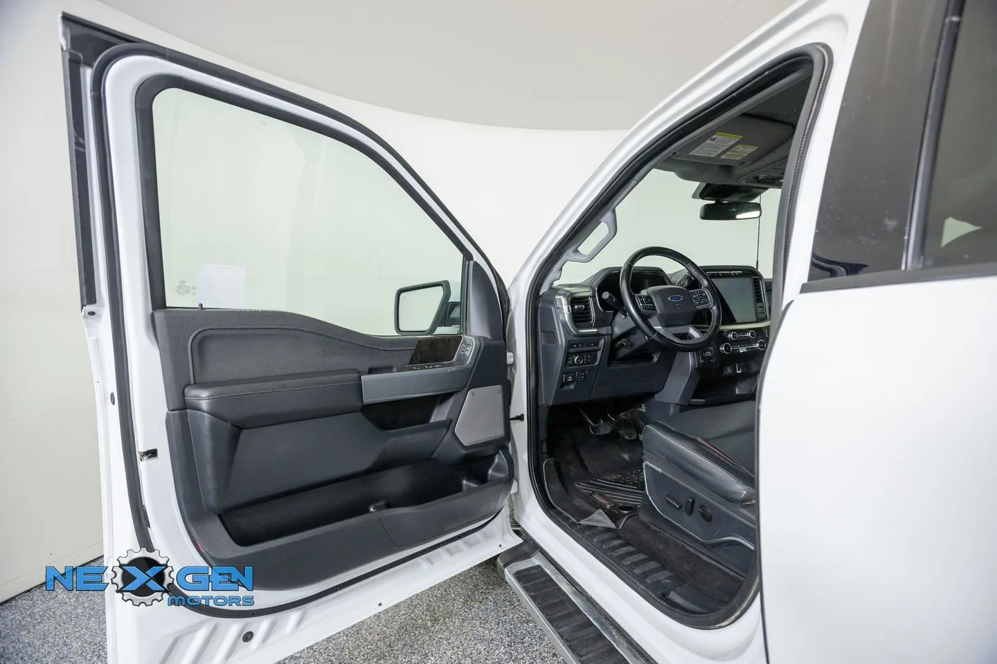 2022 Ford F-150 Lariat - Photo 9