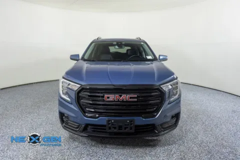 Photos of 2024 GMC Terrain SLT for sale in Lindon, UT at NeXgen Motors