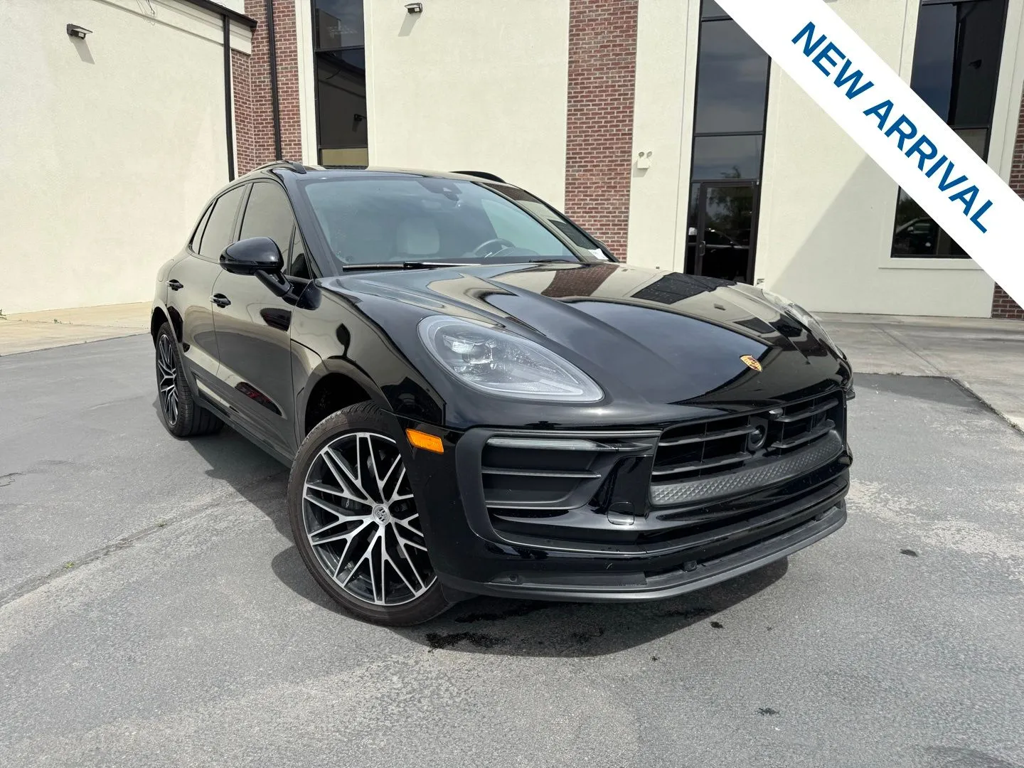 Black 2024 Porsche Macan for sale in Lindon, UT