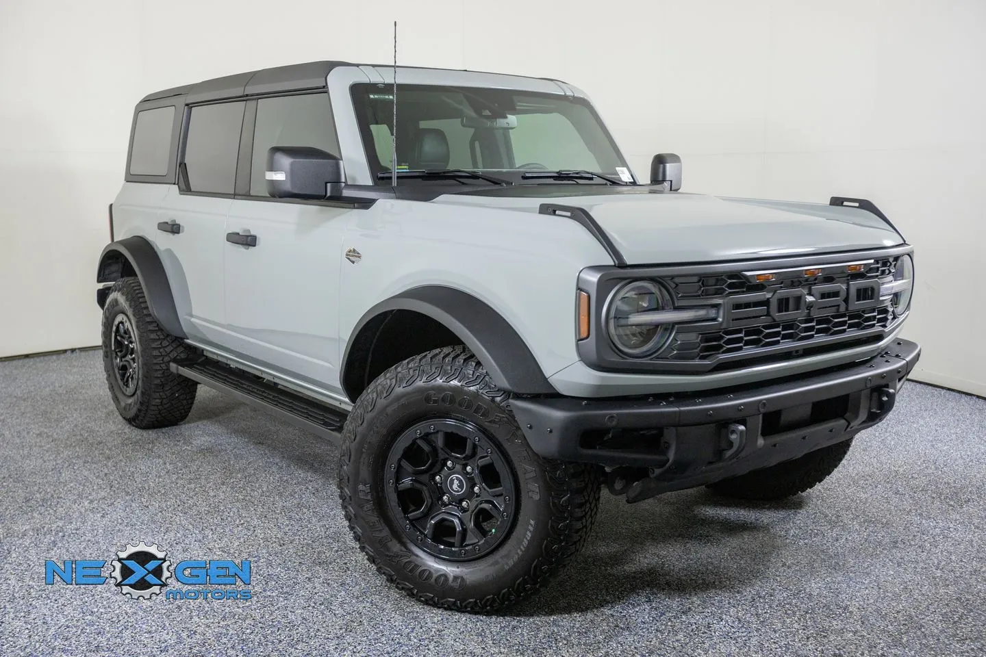 2024 Ford Bronco Wildtrak 4x4's photo
