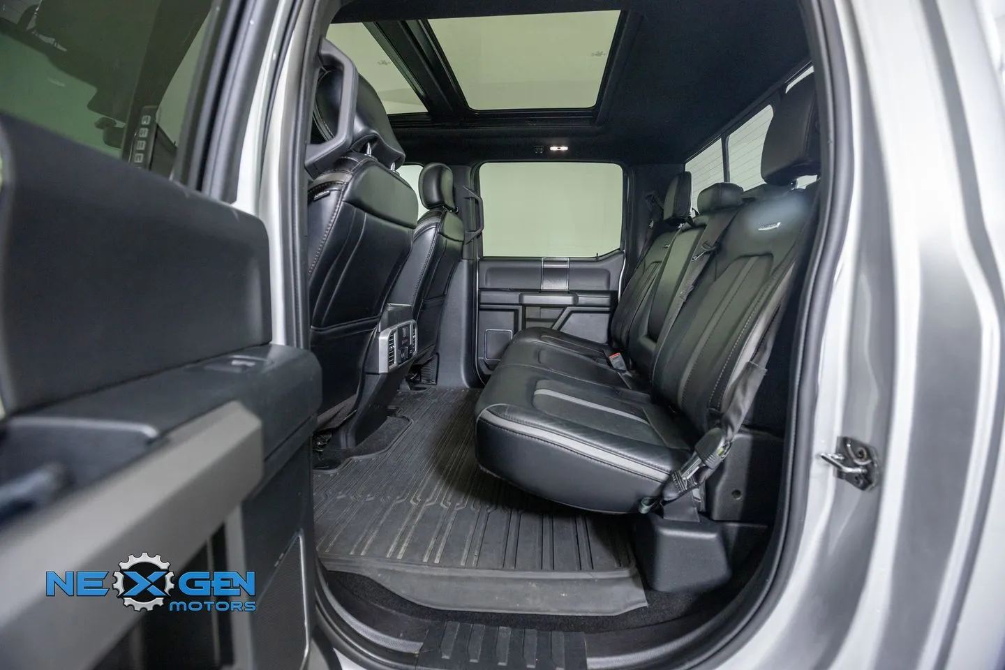 Ford F-150 photo 32