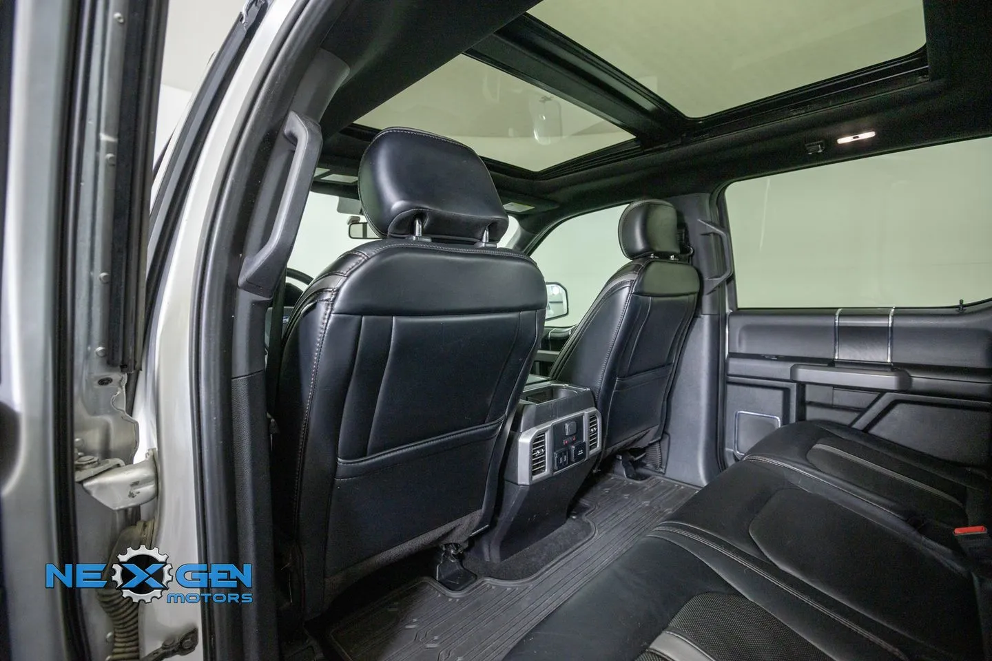 Ford F-150 photo 31