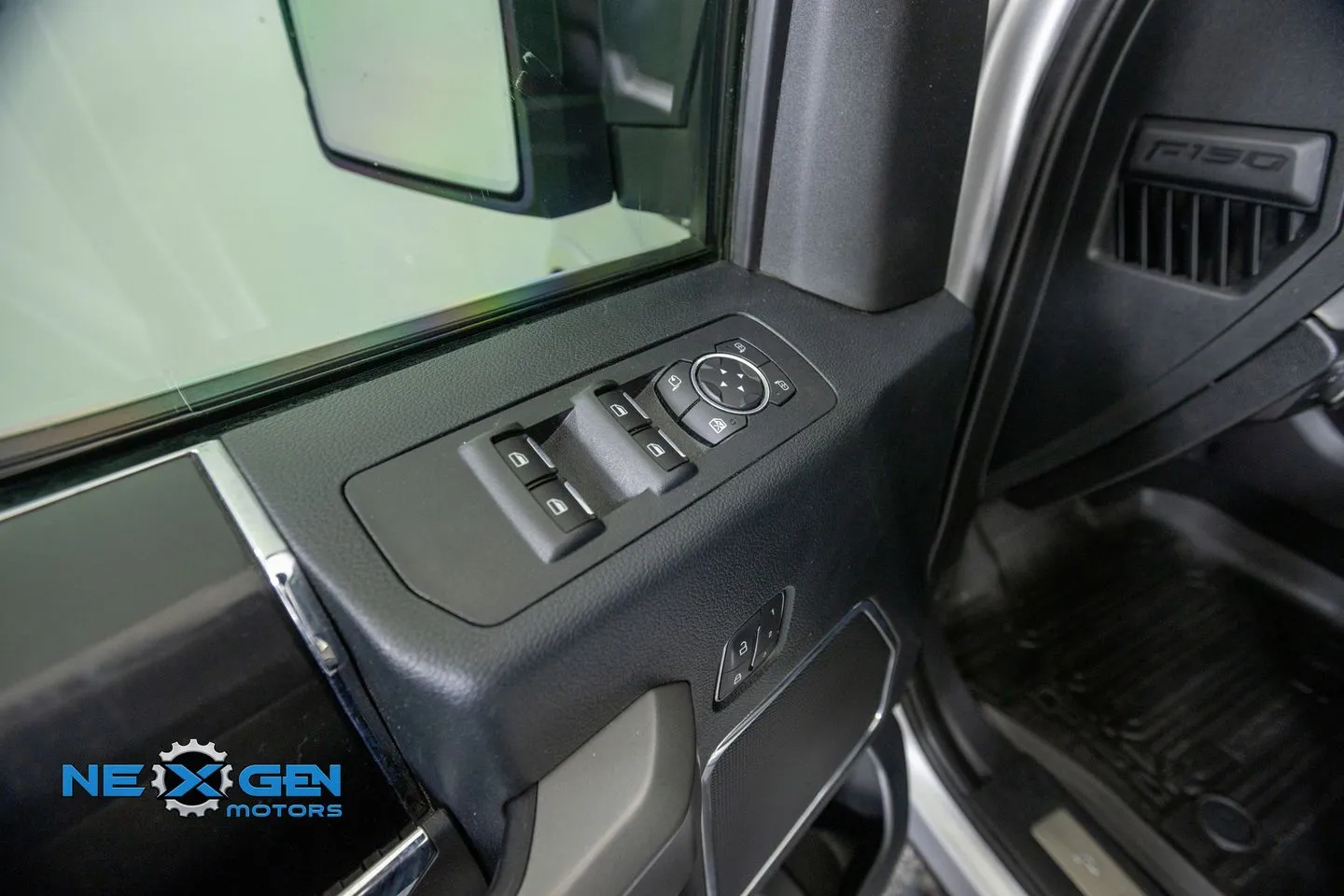Ford F-150 photo 13