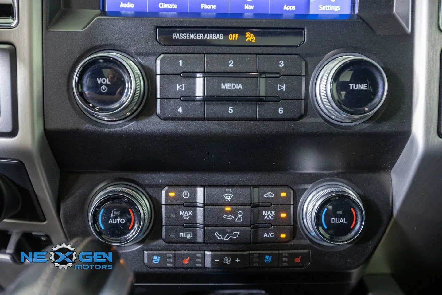 Ford F-150 photo 26