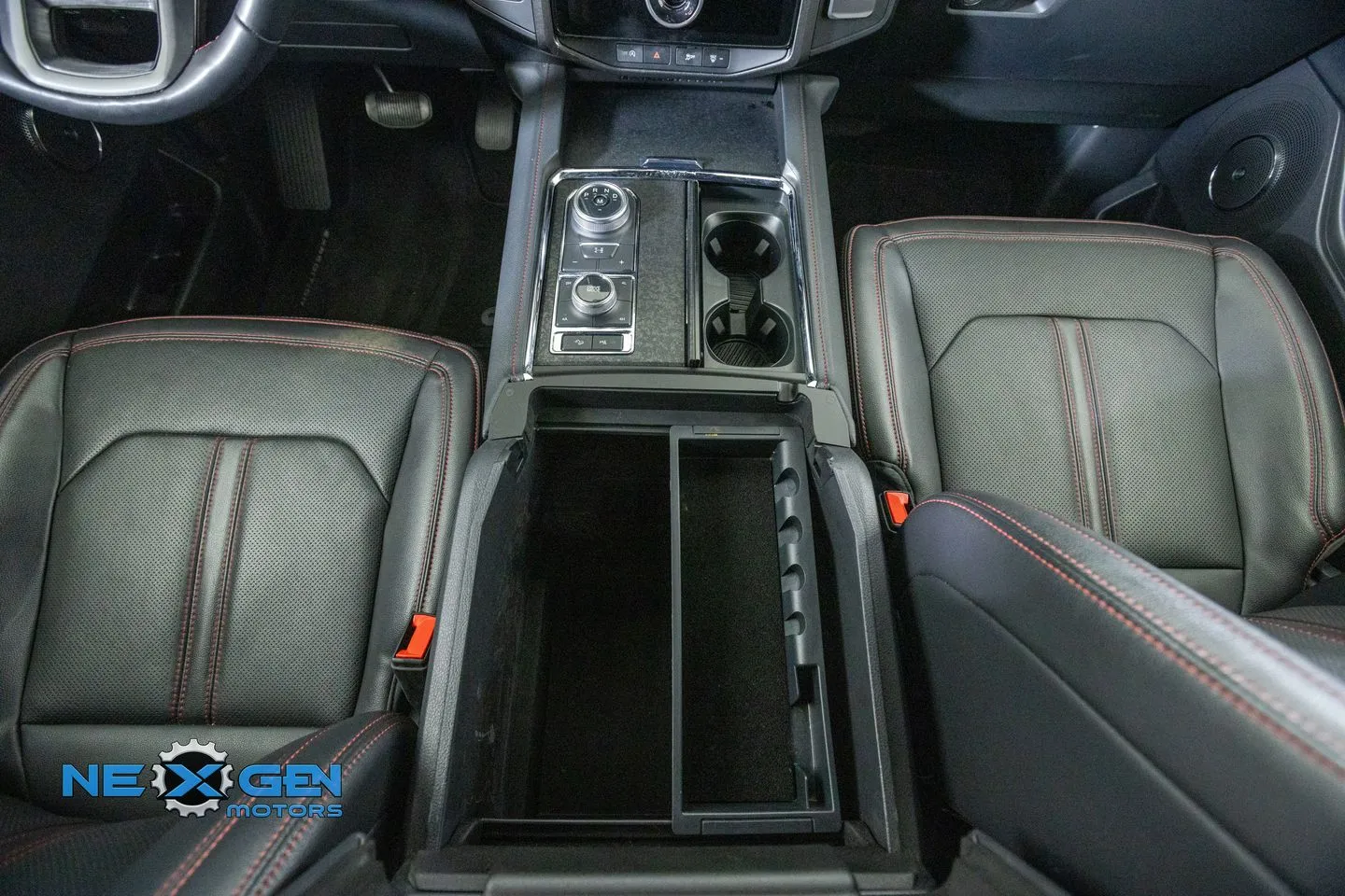 Ford Expedition photo 34