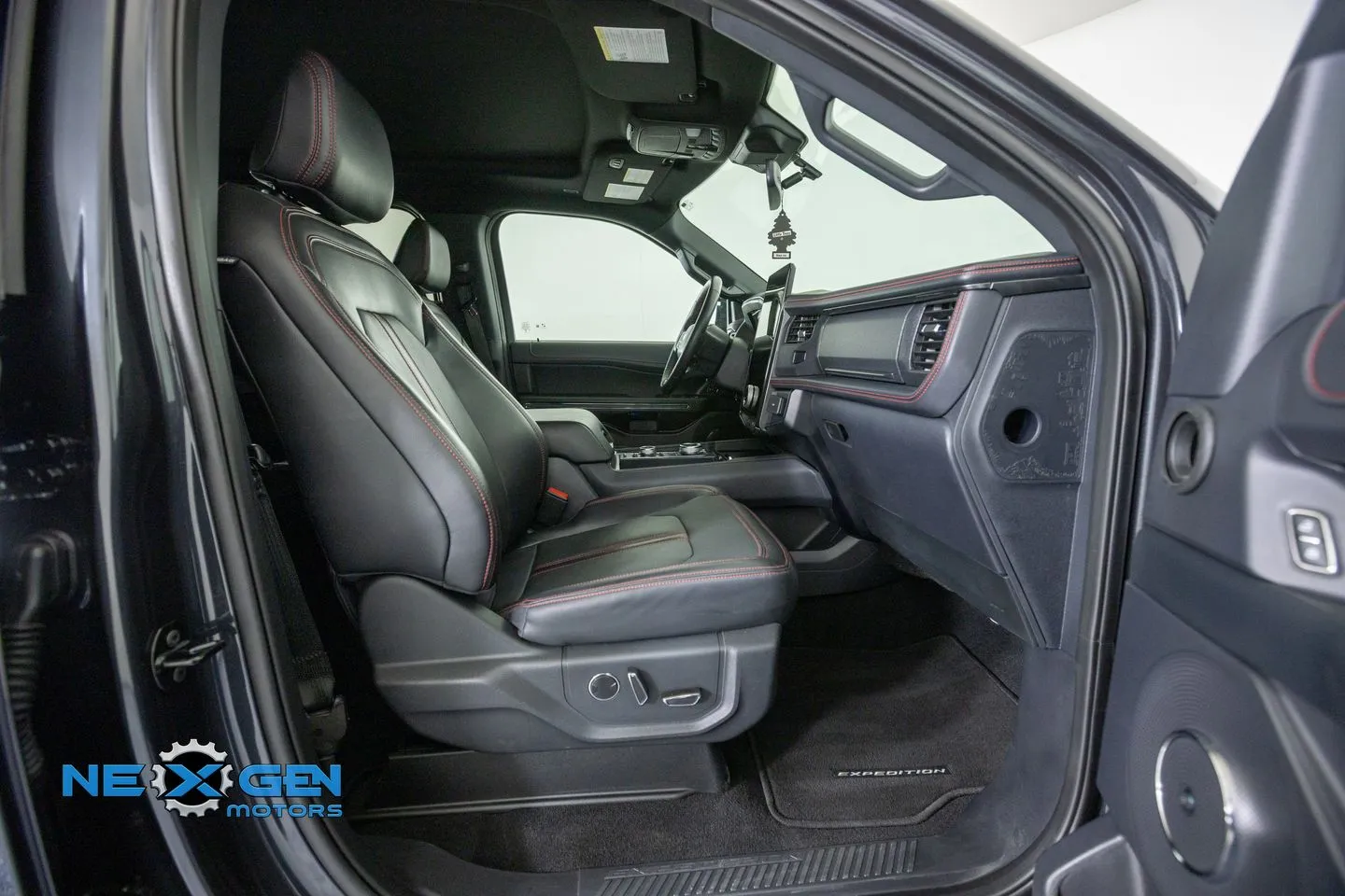 Ford Expedition photo 44