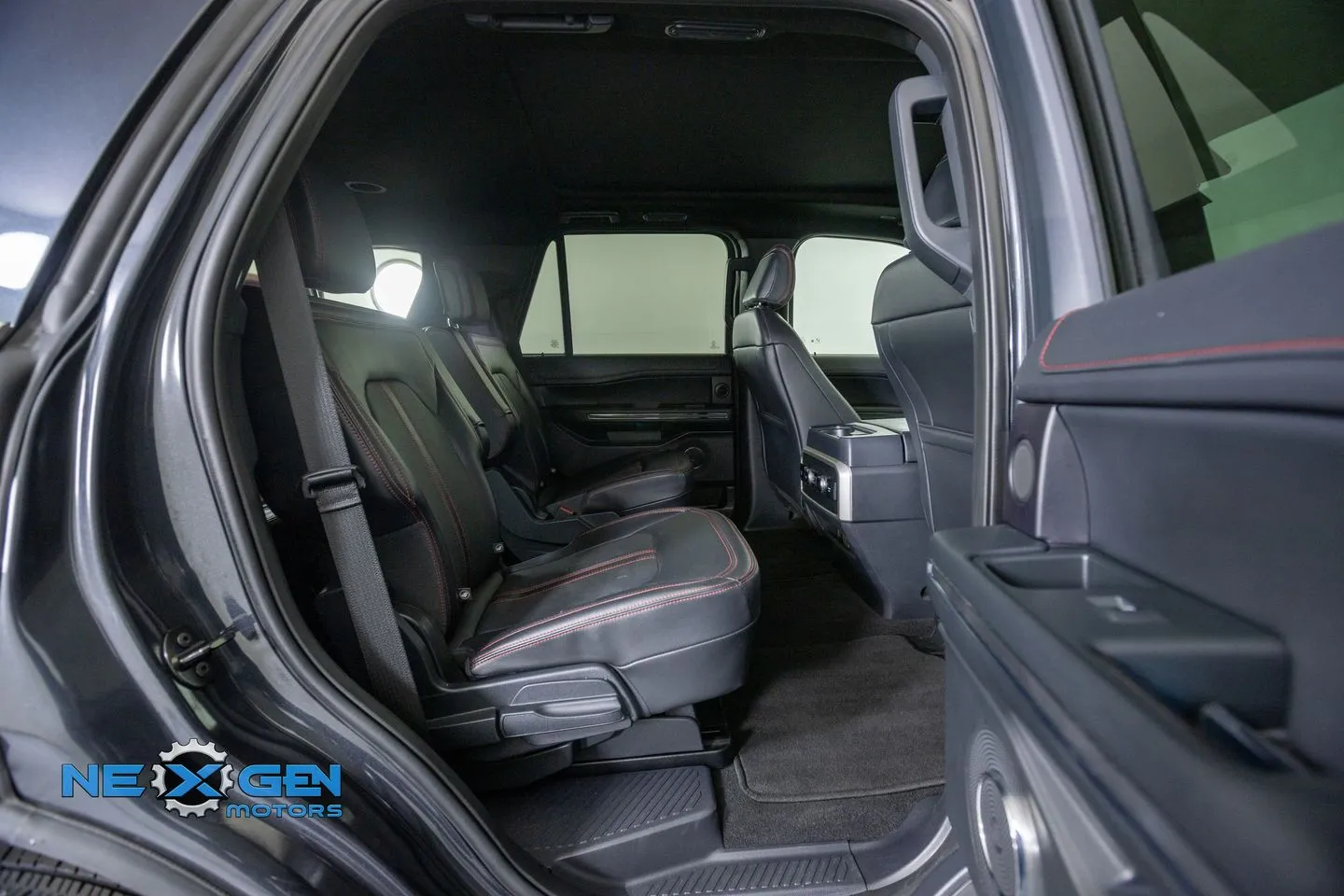 Ford Expedition photo 39