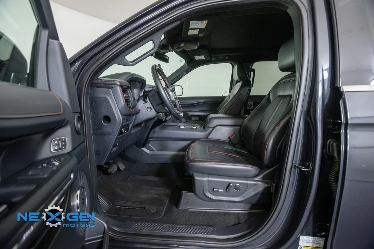 Ford Expedition photo 12