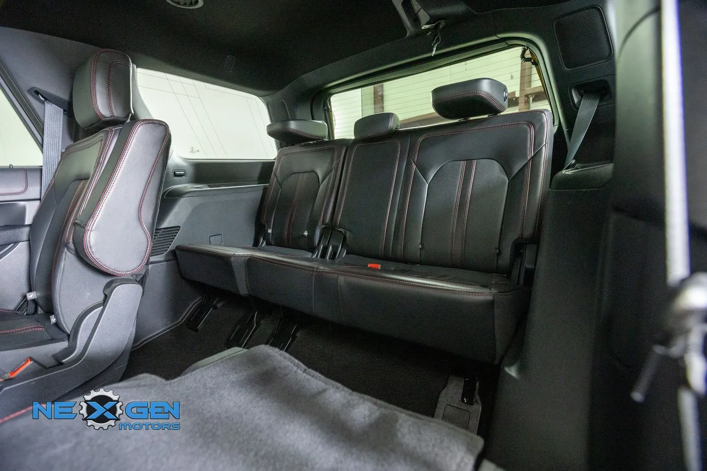 Ford Expedition photo 31
