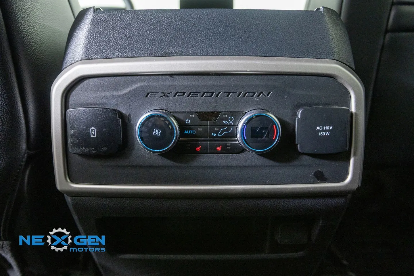 Ford Expedition photo 32