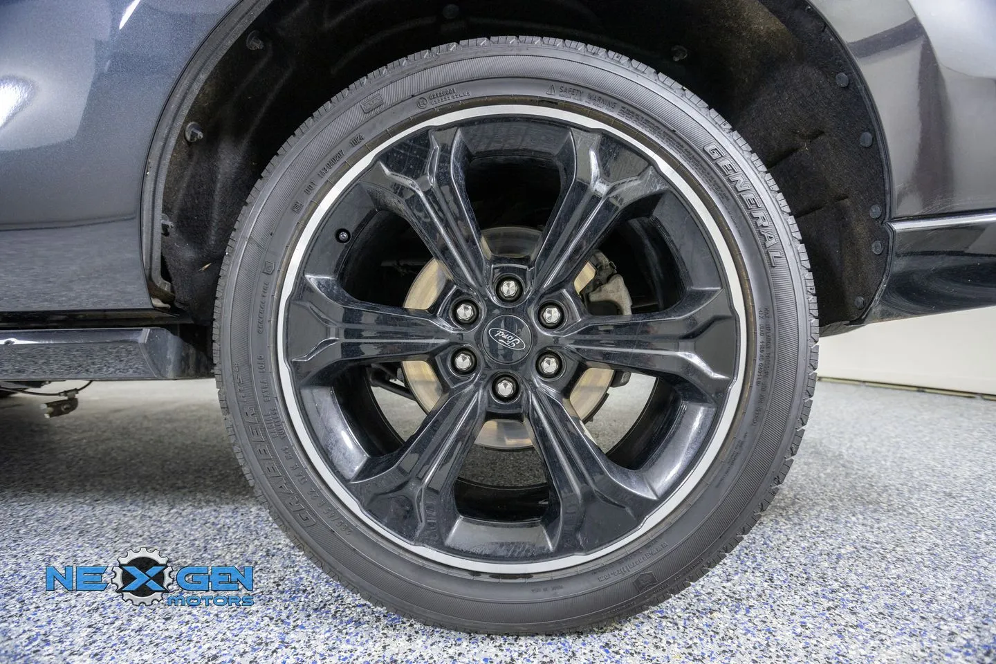 Ford Expedition photo 49
