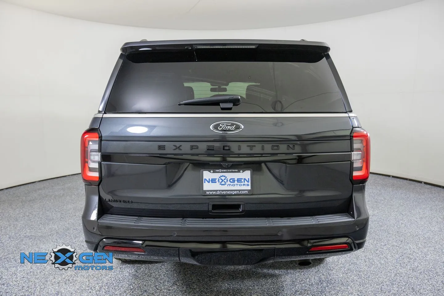 Ford Expedition photo 7