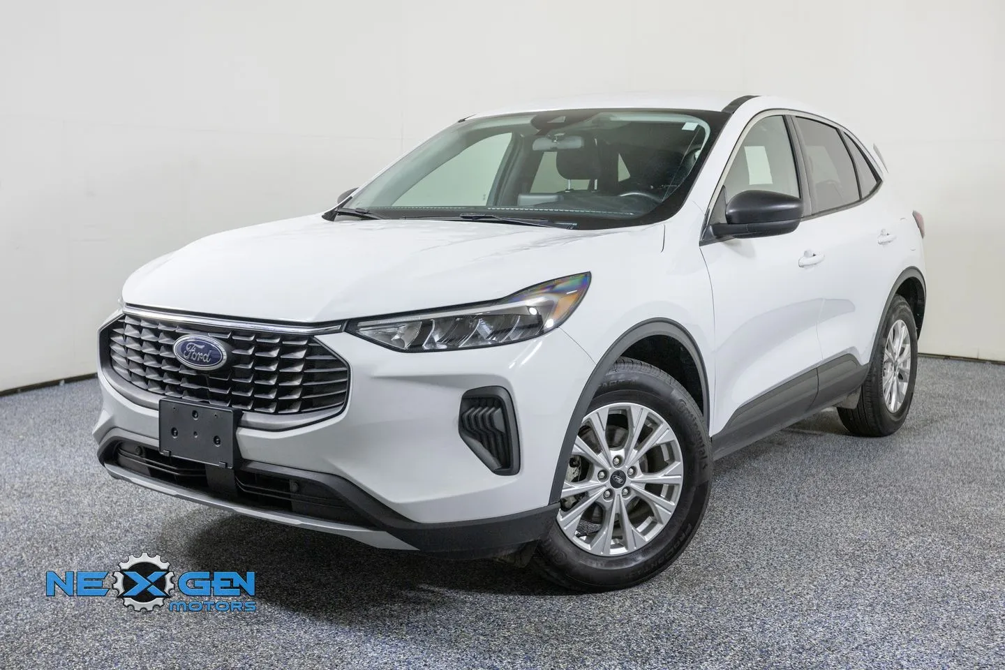 Ford Escape photo 4