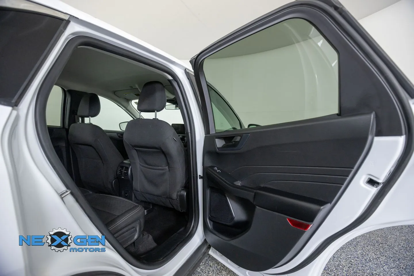Ford Escape photo 36