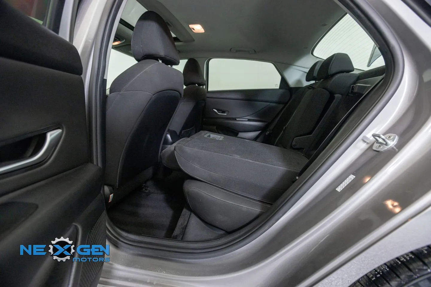 2021 Hyundai Elantra SEL - Photo 28