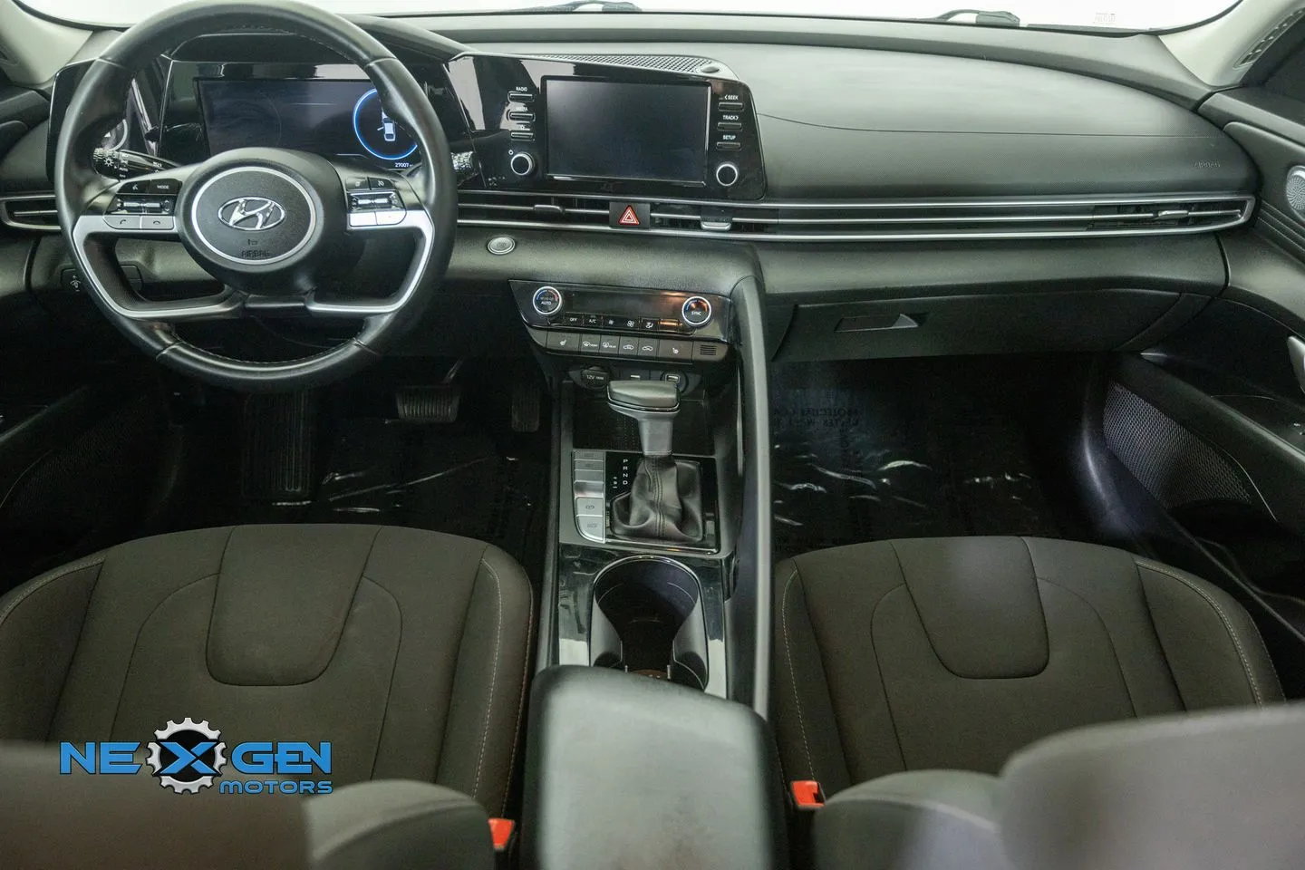 2021 Hyundai Elantra SEL - Photo 29