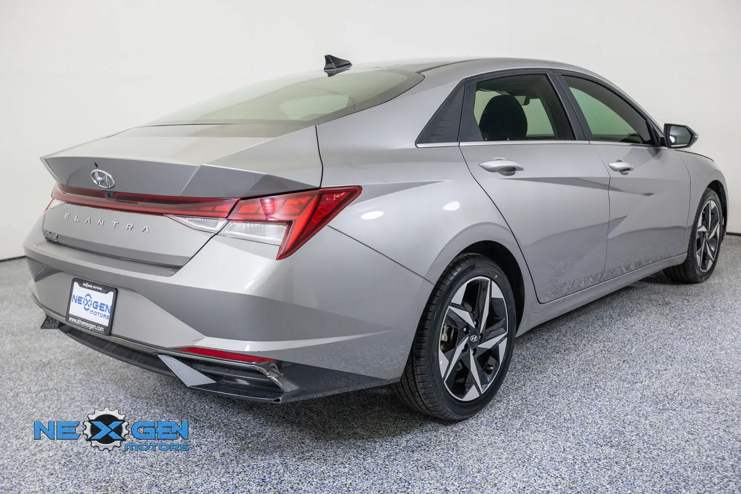 2021 Hyundai Elantra SEL - Photo 7
