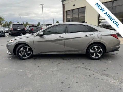 More photos of 2021 Hyundai Elantra SEL at NeXgen Motors, UT