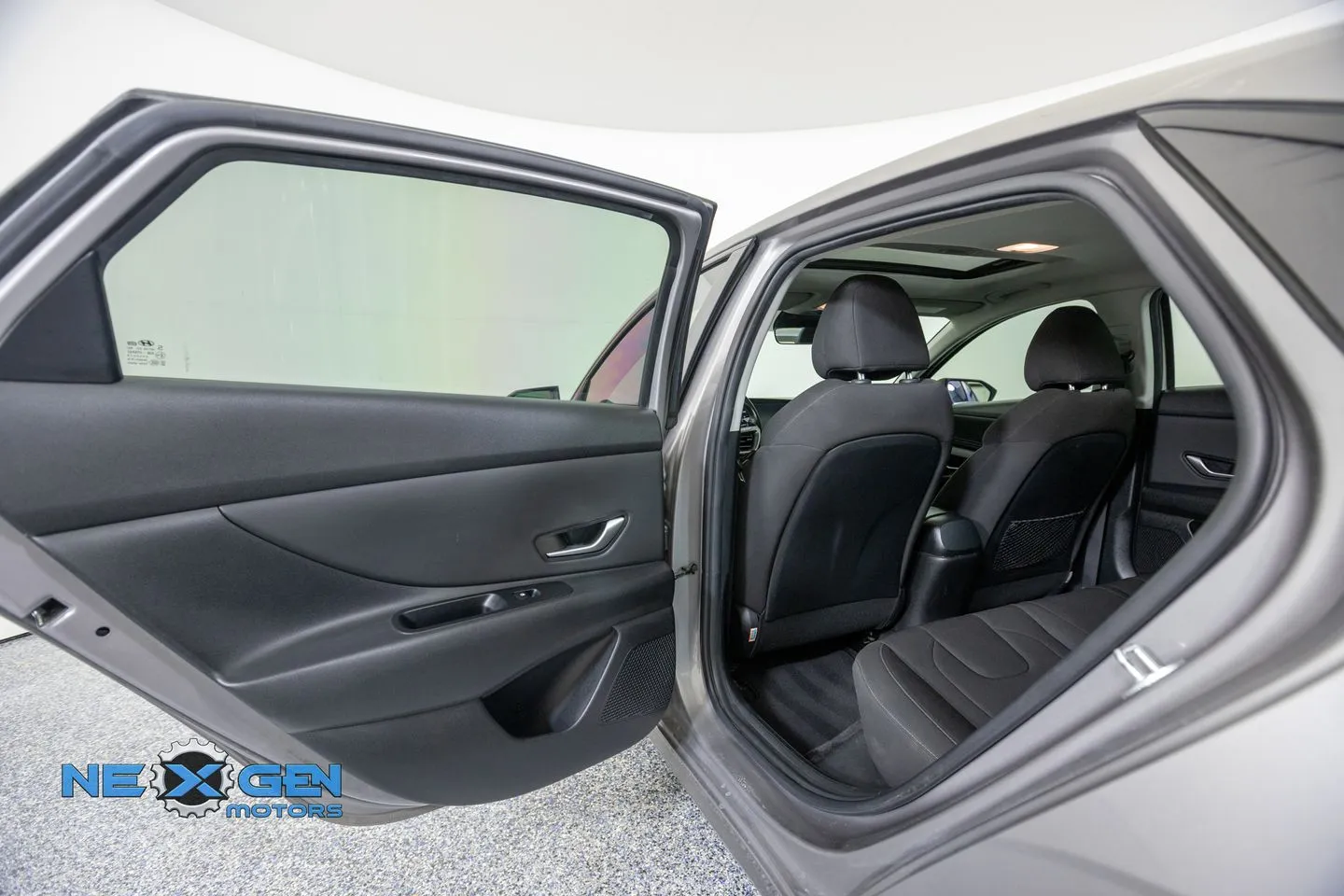 2021 Hyundai Elantra SEL - Photo 25