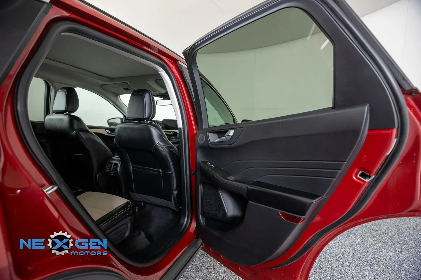 Ford Escape photo 40
