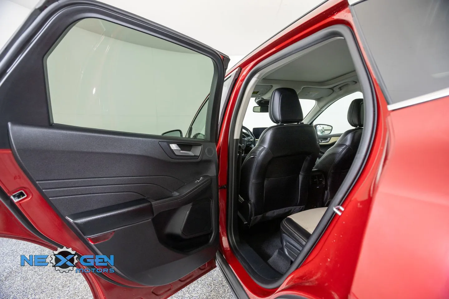 Ford Escape photo 32