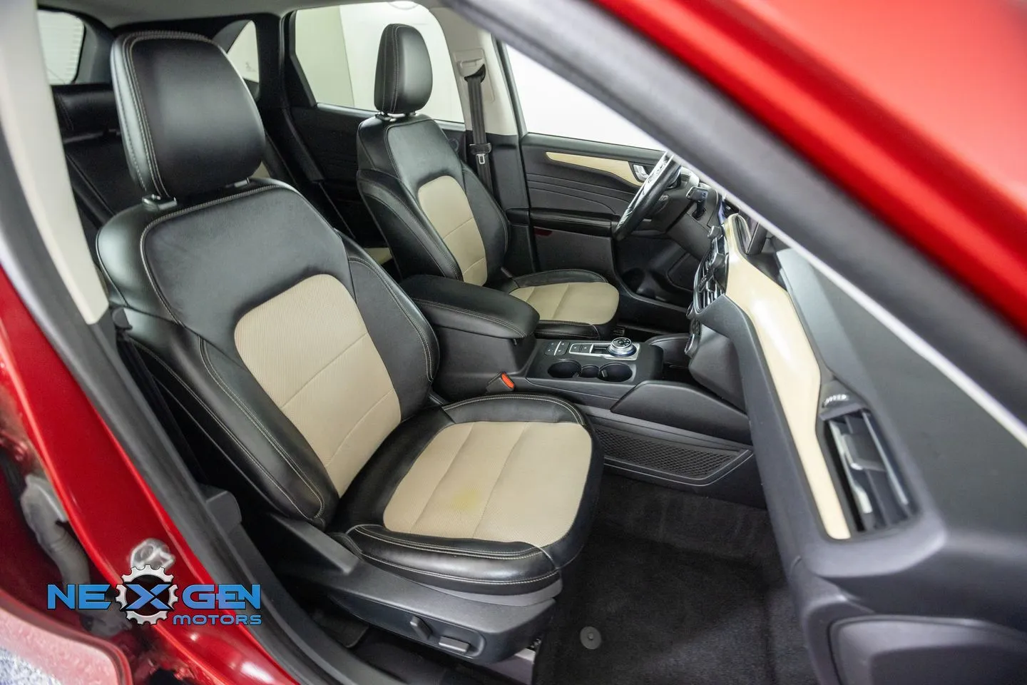 Ford Escape photo 49
