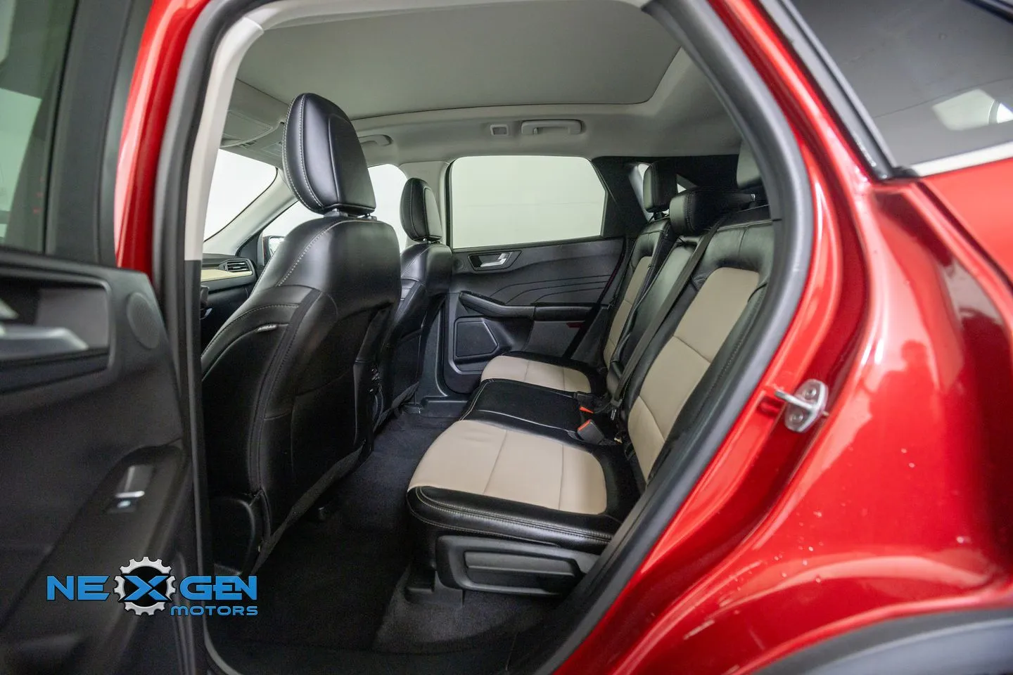 Ford Escape photo 34