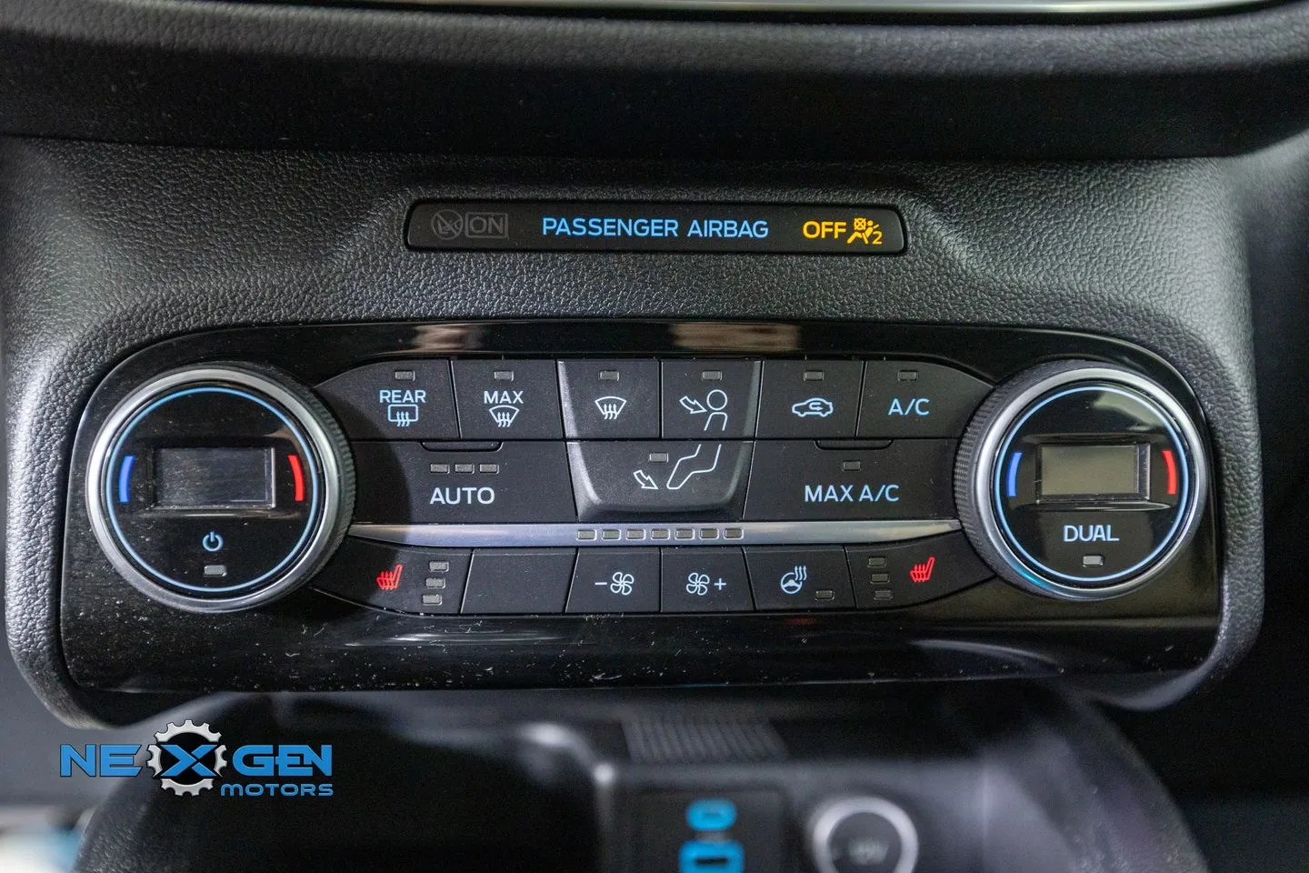 Ford Escape photo 27