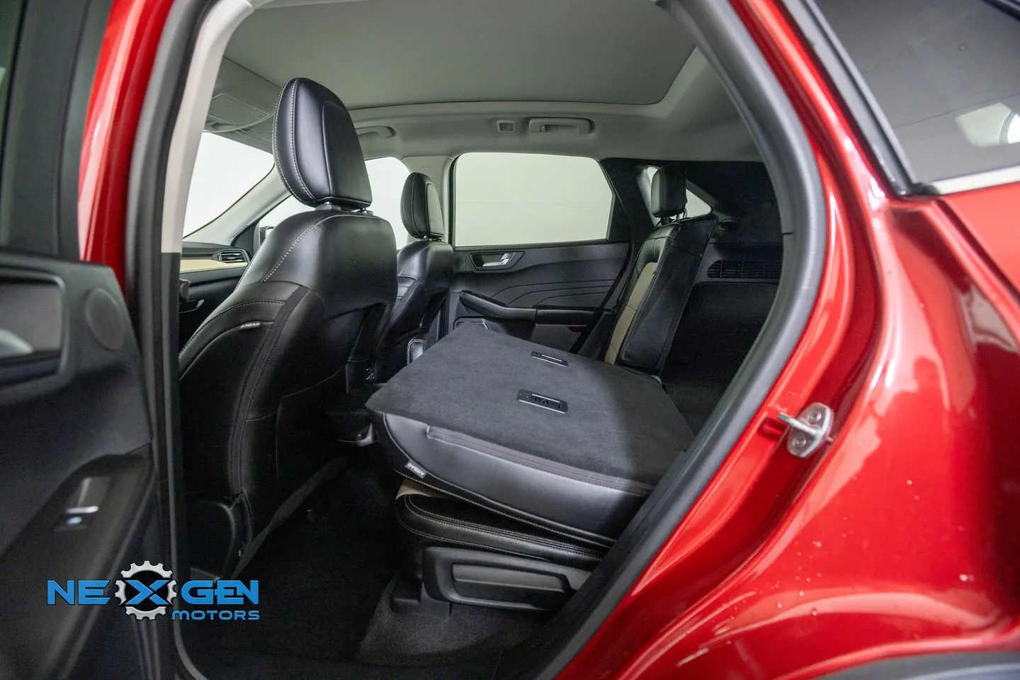 Ford Escape photo 35