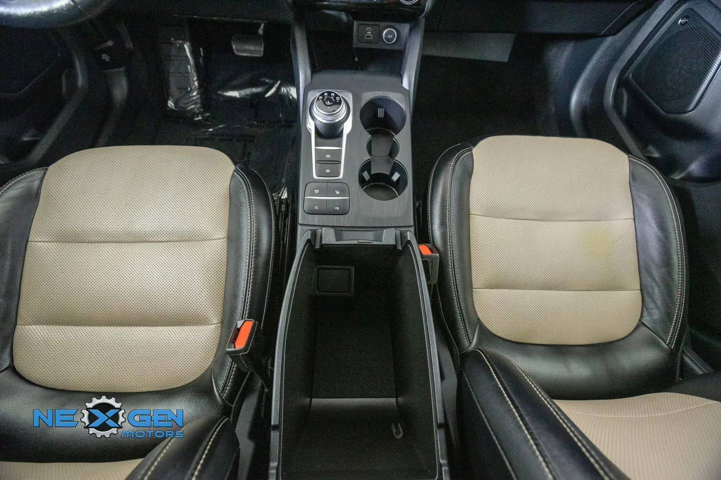 Ford Escape photo 37