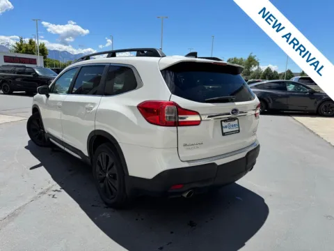 More photos of 2022 Subaru Ascent Limited at NeXgen Motors, UT