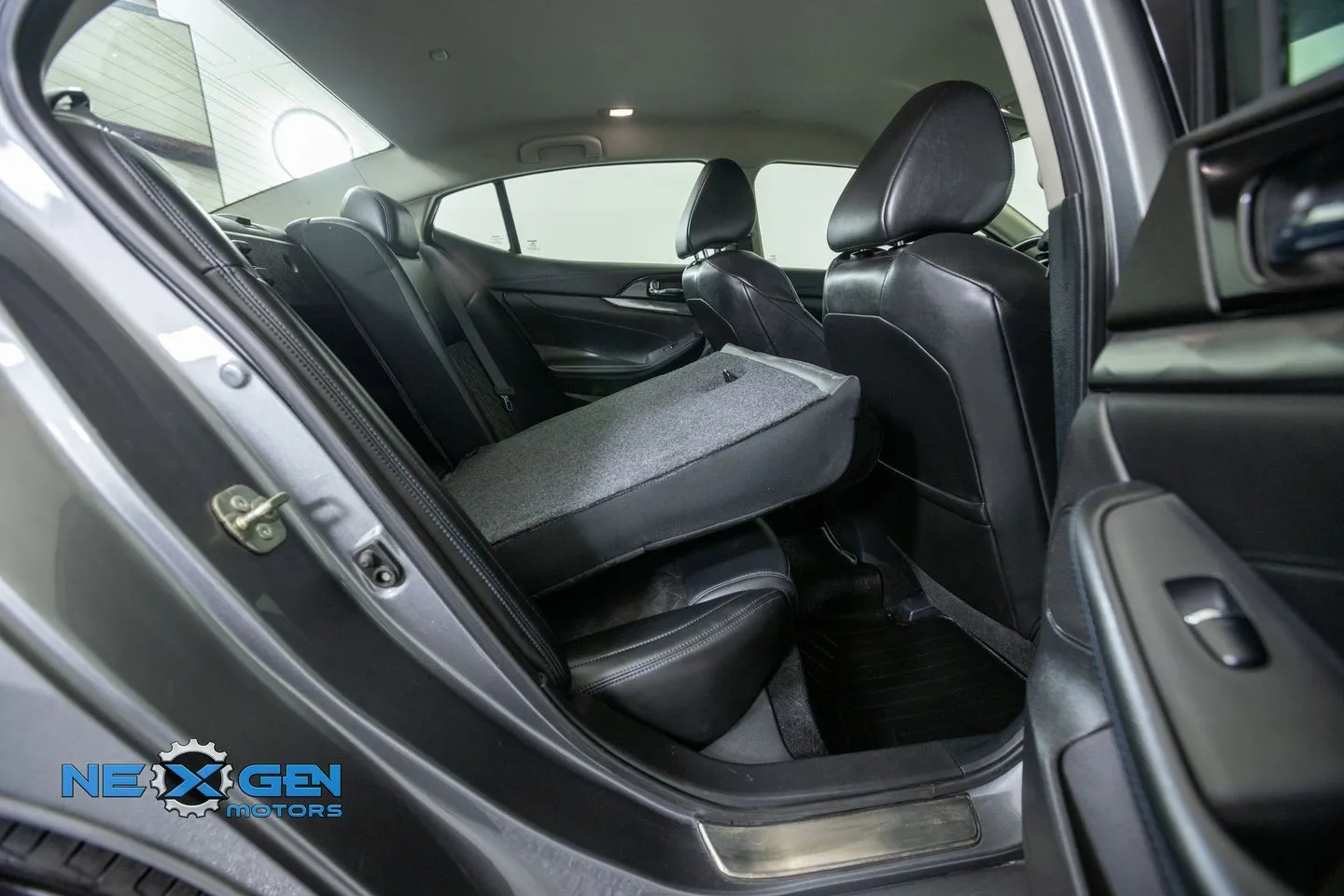 Nissan Maxima photo 38