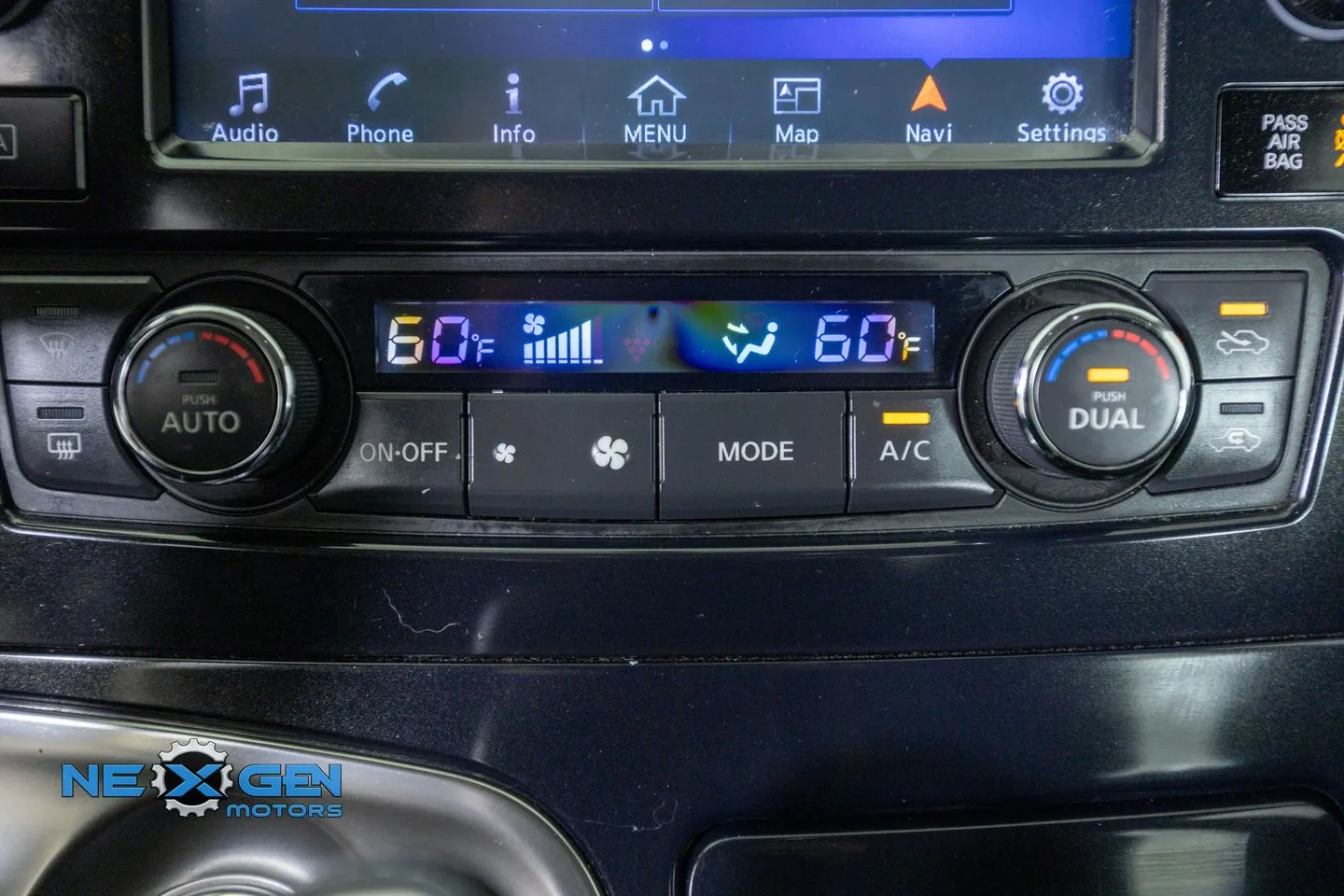 Nissan Maxima photo 23