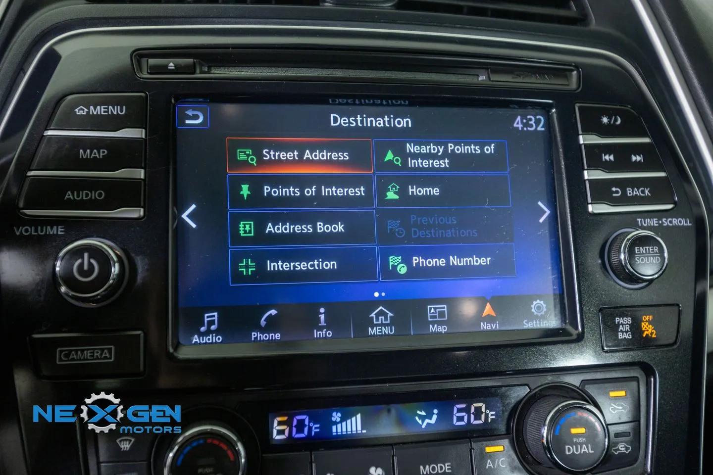 Nissan Maxima photo 22