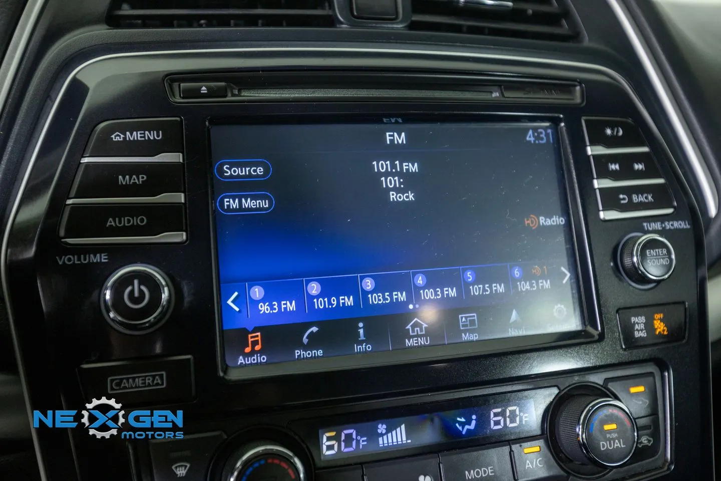 Nissan Maxima photo 19
