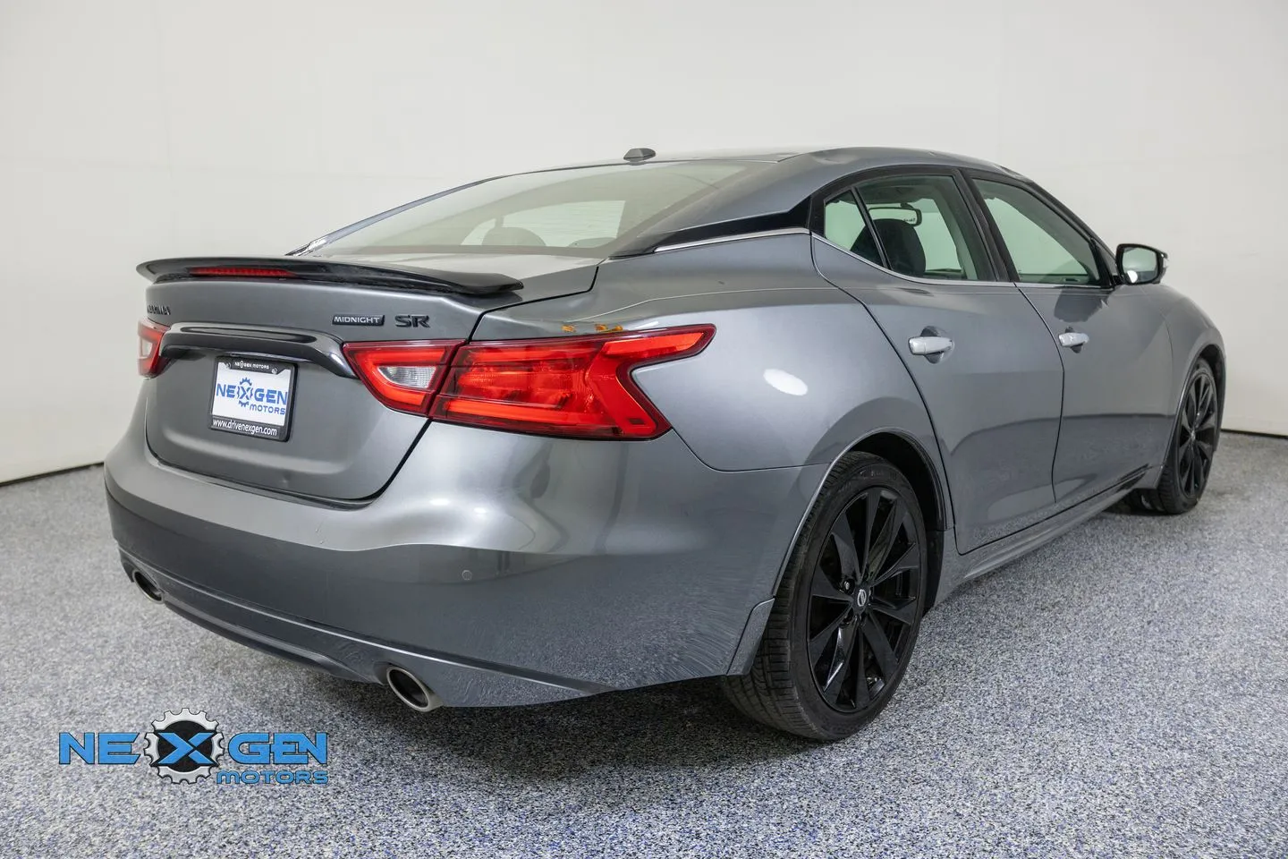 Nissan Maxima photo 8
